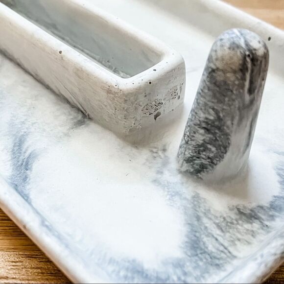 Marbled cement phone & ring holder - Picture 6 of 11